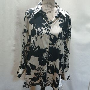 Zara Women's Black And White Floral Top Size Medium Sateen